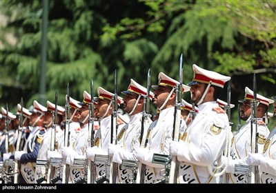 استقبال رسمی از نخست وزیر ازبکستان