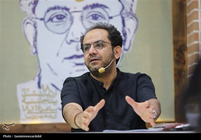 دورهمی و قصه‌گویی با حضور &quot;احسان عبدی‌پور&quot; در اردبیل