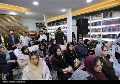دورهمی و قصه‌گویی با حضور &quot;احسان عبدی‌پور&quot; در اردبیل