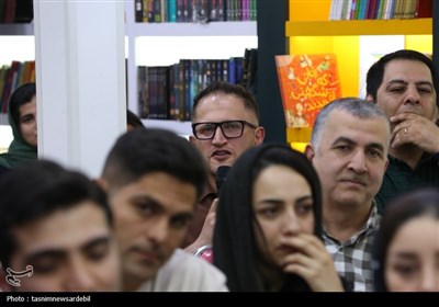 دورهمی و قصه‌گویی با حضور &quot;احسان عبدی‌پور&quot; در اردبیل