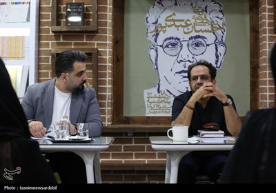 دورهمی و قصه‌گویی با حضور &quot;احسان عبدی‌پور&quot; در اردبیل