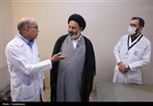 بازدید سرپرست حجاج ایرانی از مرکز پزشکی هلال احمر در مدینه