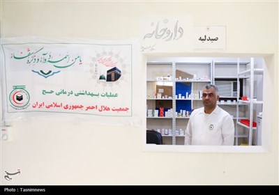 بازدید سرپرست حجاج ایرانی از مرکز پزشکی هلال احمر در مدینه