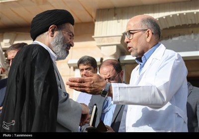 بازدید سرپرست حجاج ایرانی از مرکز پزشکی هلال احمر در مدینه