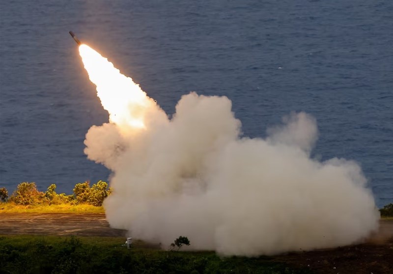 Taiwan Test Fires for First Time New US-Supplied HIMARS Rocket System