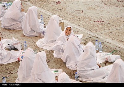 جشن تکلیف 500 دانش آموز دختر در حسینیه اعظم زنجان