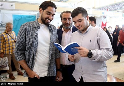 نقد و بررسی کتاب جنگ شناختی در نمایشگاه کتاب تهران