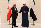 وزیر الخارجیة الإیرانی یلتقی نظیره الإماراتی