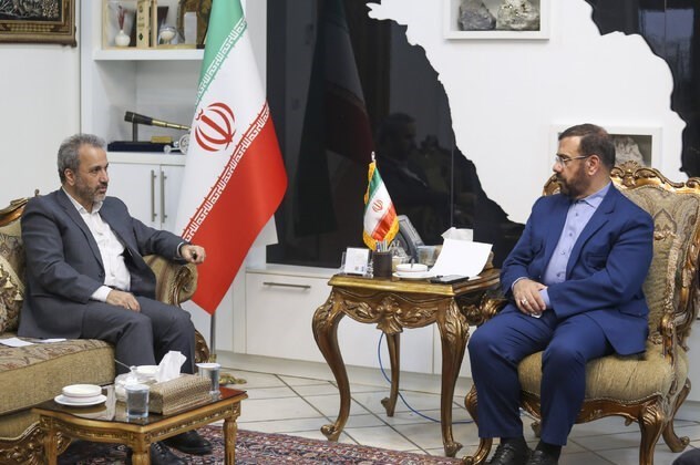 بحث و تبادل نظر پیرامون مدیریت اتباع خارجی در فارس
