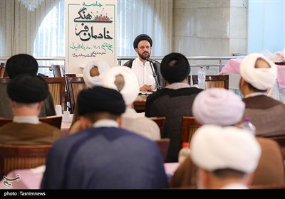 گردهمایی خادمان فرهنگی مدینه
