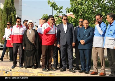 بازدید استاندار کرمان از تجهیزات هلال احمر