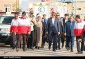 بازدید استاندار کرمان از تجهیزات هلال احمر