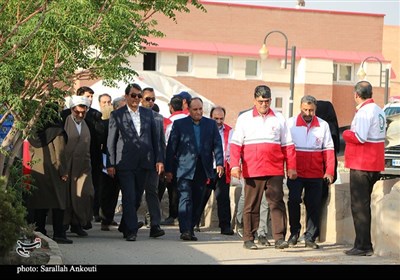 بازدید استاندار کرمان از تجهیزات هلال احمر