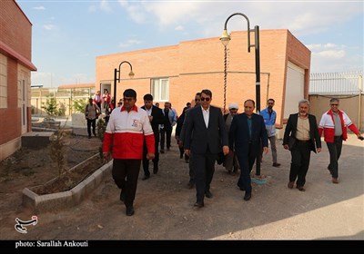 بازدید استاندار کرمان از تجهیزات هلال احمر