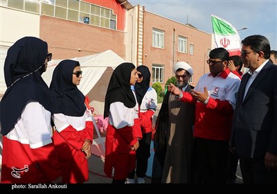 بازدید استاندار کرمان از تجهیزات هلال احمر
