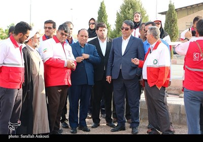 بازدید استاندار کرمان از تجهیزات هلال احمر