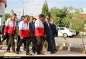 بازدید استاندار کرمان از تجهیزات هلال احمر