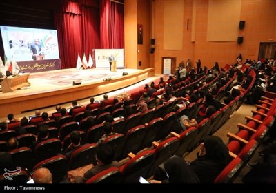 همایش ملی جوانان و ازدواج با صندلی‌های خالی