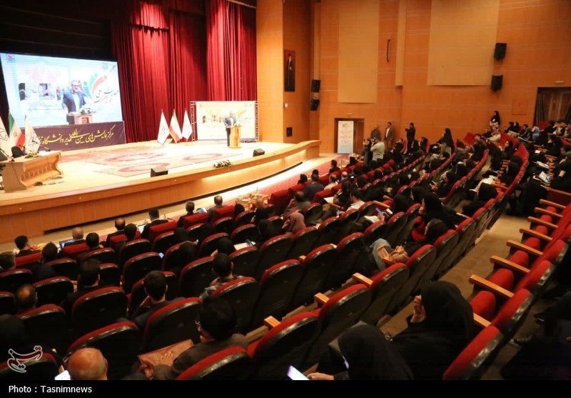 همایش ملی ازدواج و خانواده با صندلی خالی!