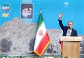 بزشکیان ردا على ترامب: من یصنع القنابل وأسلحة الدمار الشامل کیف یدعی الأمن والسلام؟