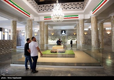 День памяти Фирдоуси, великого иранского поэта и писателя