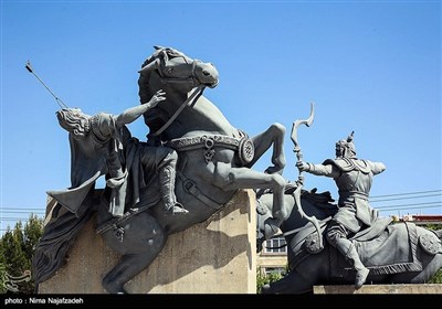 День памяти Фирдоуси, великого иранского поэта и писателя