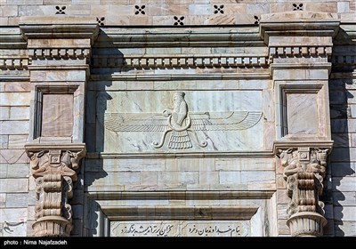 День памяти Фирдоуси, великого иранского поэта и писателя
