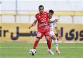 تساوی سپاهان - استقلال و پرسپولیس - هوادار در نیمه اول