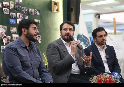 مراسم رونمایی از کتاب های مسکن مردم و ایران راه با حضور مهرداد بذرپاش 