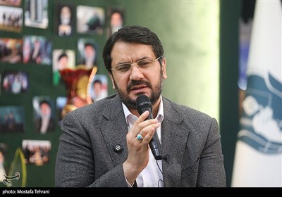 مراسم رونمایی از کتاب های مسکن مردم و ایران راه با حضور مهرداد بذرپاش 