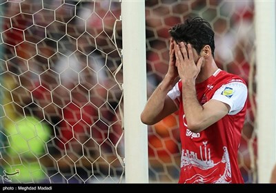 دیدار تیم‌های فوتبال پرسپولیس و هوادار