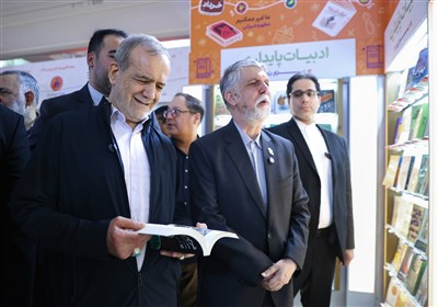 امام،پزشكيان،كتاب،بازديد،خميني،جمهور،نمايشگاه،رئيس،تأكيد،حوز ...