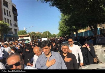تشییع پیکر مطهر شهید دوران دفاع مقدس در بوشهر