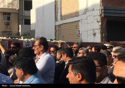 تشییع پیکر مطهر شهید دوران دفاع مقدس در بوشهر