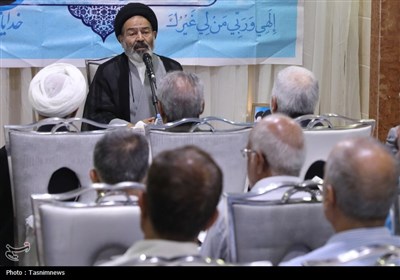 مراسم دعای کمیل زائران ایرانی در مدینه منوره