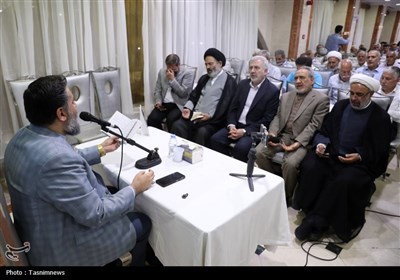 مراسم دعای کمیل زائران ایرانی در مدینه منوره