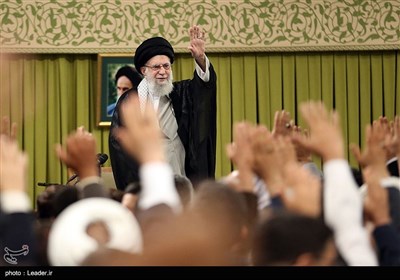 دیدار جمعی از معلمان با رهبر معظم انقلاب