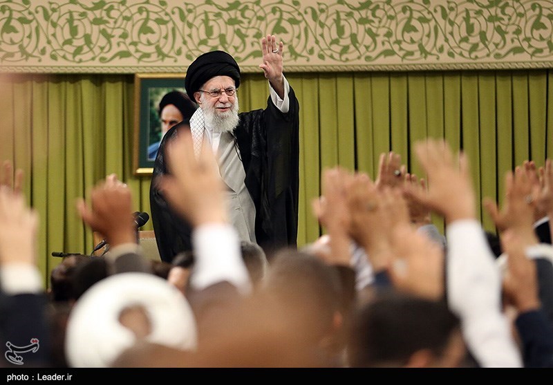 Teachers Meet Leader in Tehran