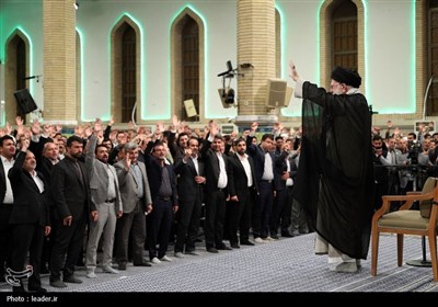 دیدار جمعی از معلمان با رهبر معظم انقلاب