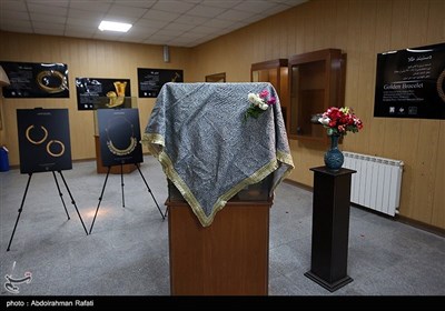 رونمایی از اشیاء تاریخی در موزه هگمتانه - همدان