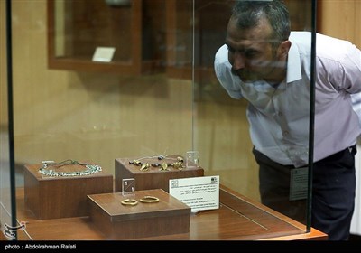 رونمایی از اشیاء تاریخی در موزه هگمتانه - همدان