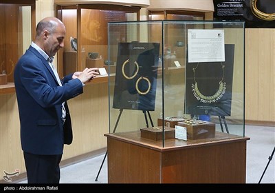 رونمایی از اشیاء تاریخی در موزه هگمتانه - همدان