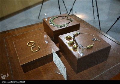 رونمایی از اشیاء تاریخی در موزه هگمتانه - همدان