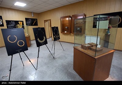 رونمایی از اشیاء تاریخی در موزه هگمتانه - همدان