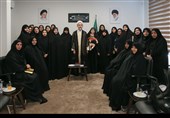دیدار جمعی از بانوان مدیر با آیت‌الله مظفری