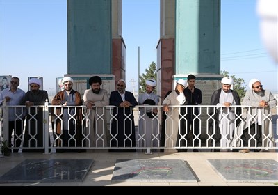 پیاده‌روی آیت‌الله مظفری با جمعی از کارکنان حوزه علمیه