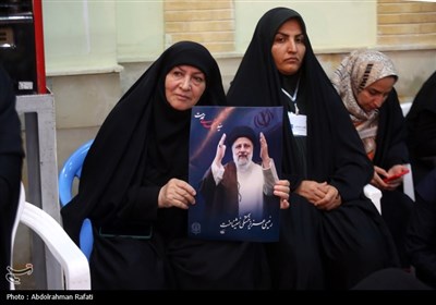 اولین سالگرد شهادت شهدای خدمت در همدان
