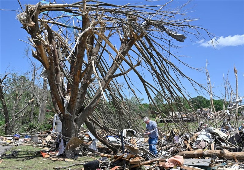 Deadly Tornado Toll Raises Questions about Trump’s Weather Service Cuts