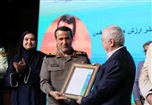 &quot;بنیاد حفظ آثار دفاع مقدس&quot; دستگاه نمونه در حوزه موزه‌داری شد