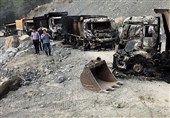 آتش تروریست‌ها بر ماشین‌های راه‌ساز/ 29 ماشین ‌خاکستر شد